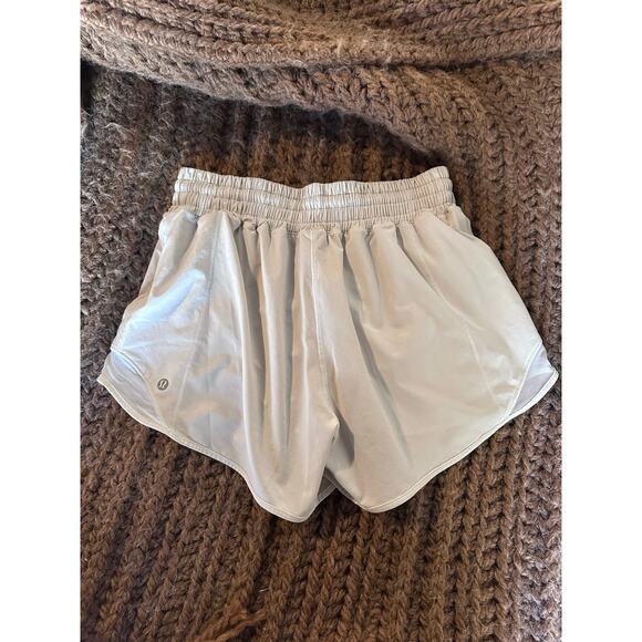 Lululemon Hotty Hot High-Rise Lined Short 4" Bone - Picture 3 of 6